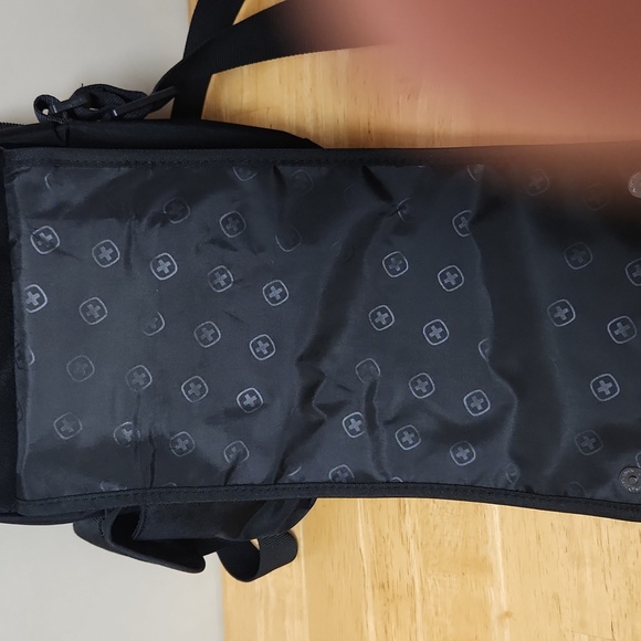 Wenger Swiss Gear Bag - Picture 8 of 14